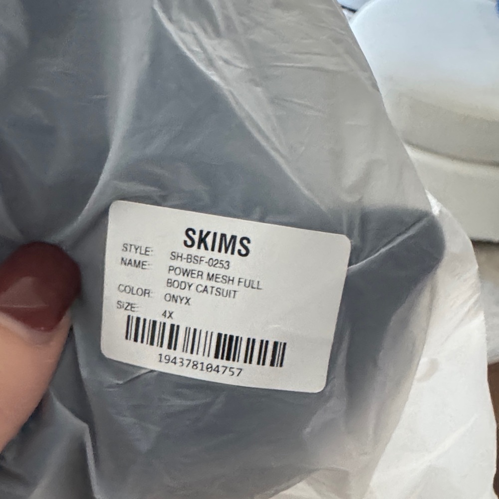 SKIMS Onyx Power Mesh Full Body Catsuit - Picture 4 of 4